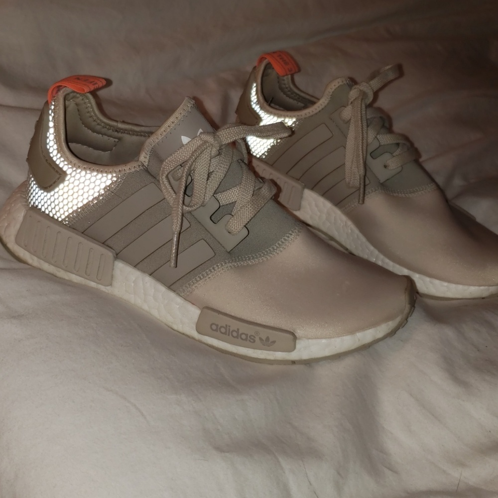 Adidas original NMD R1 sneakers taupe